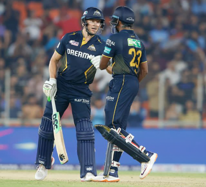 24 march 2nd cricket match गुजरात टाइटनेस और मुंबई इंडियंस के बीच था इस मैच में मुंबई इंडियंस के कप्तान हार्दिक पांड्या ने टॉस जीतकर बॉलिंग करने का फैसला लिया