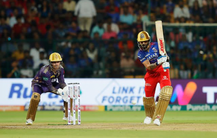 29 march RCB vs KKR के बीच मैच था इस मैच में KKR ने टॉस जीतकर बॉलिंग करने का फैसला लिया